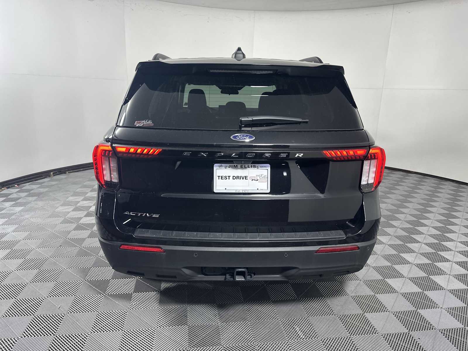 Used 2025 Ford Explorer Active image 6