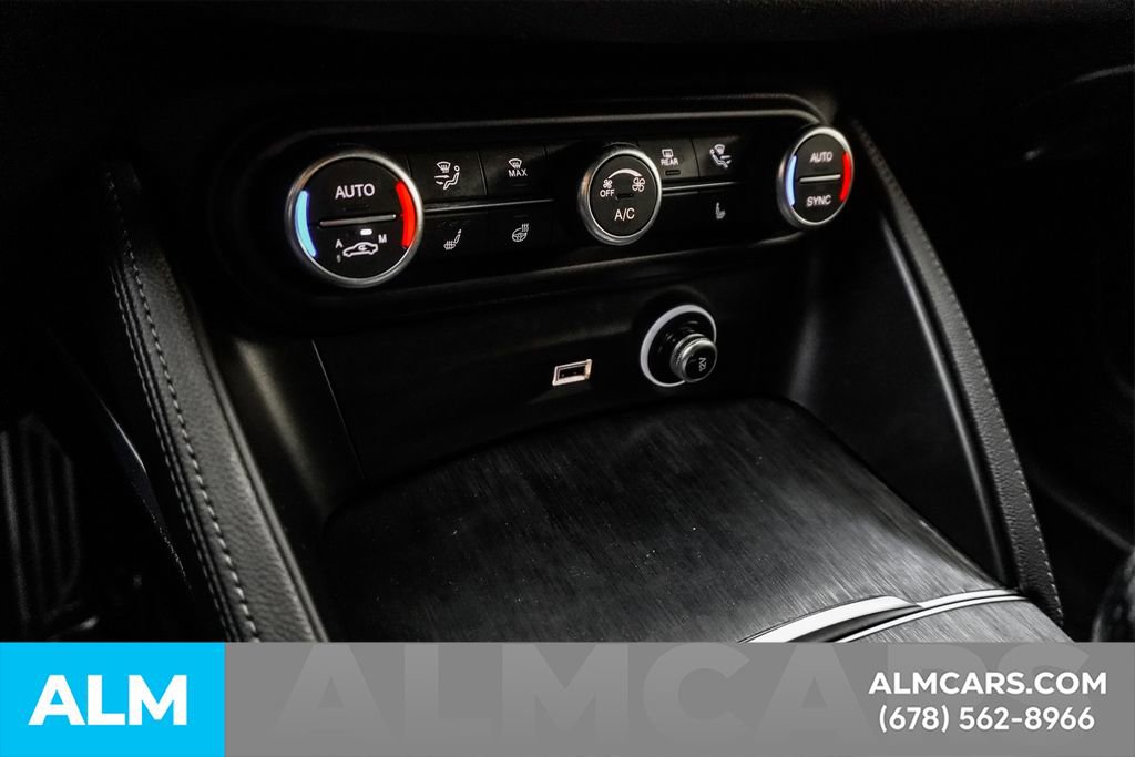 Used 2022 Alfa Romeo Stelvio Sprint image 41