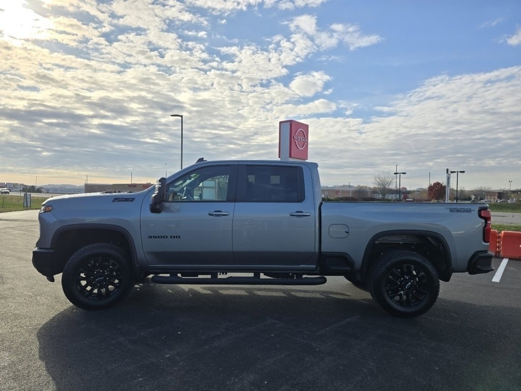 Used 2025 Chevrolet Silverado 3500 LT w/ Trail Boss Package image 12