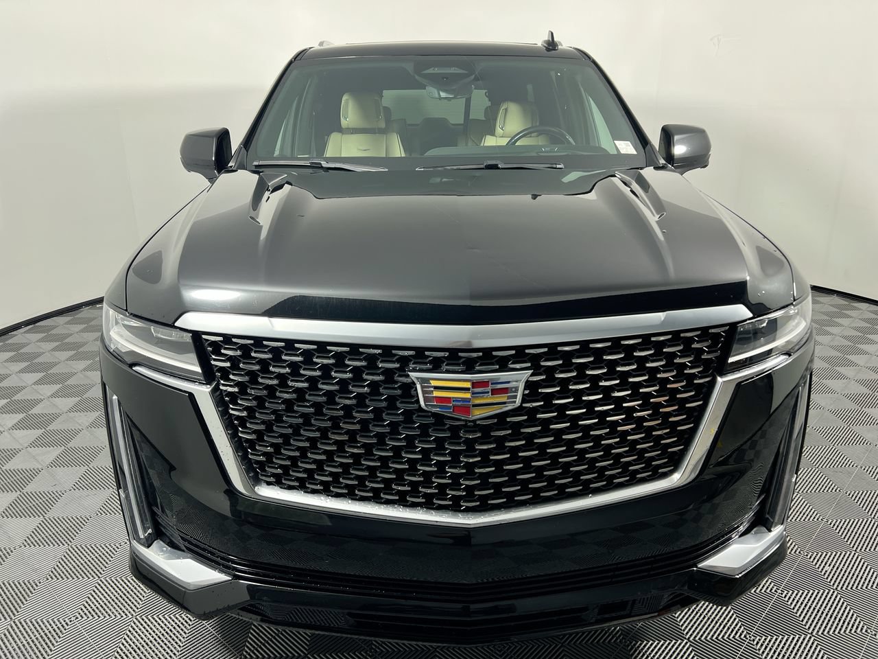 Used 2024 Cadillac Escalade Premium Luxury RWD image 8