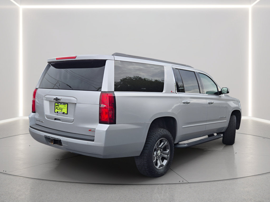 Used 2018 Chevrolet Suburban LT w/ Luxury Package AWD/4WD image 14