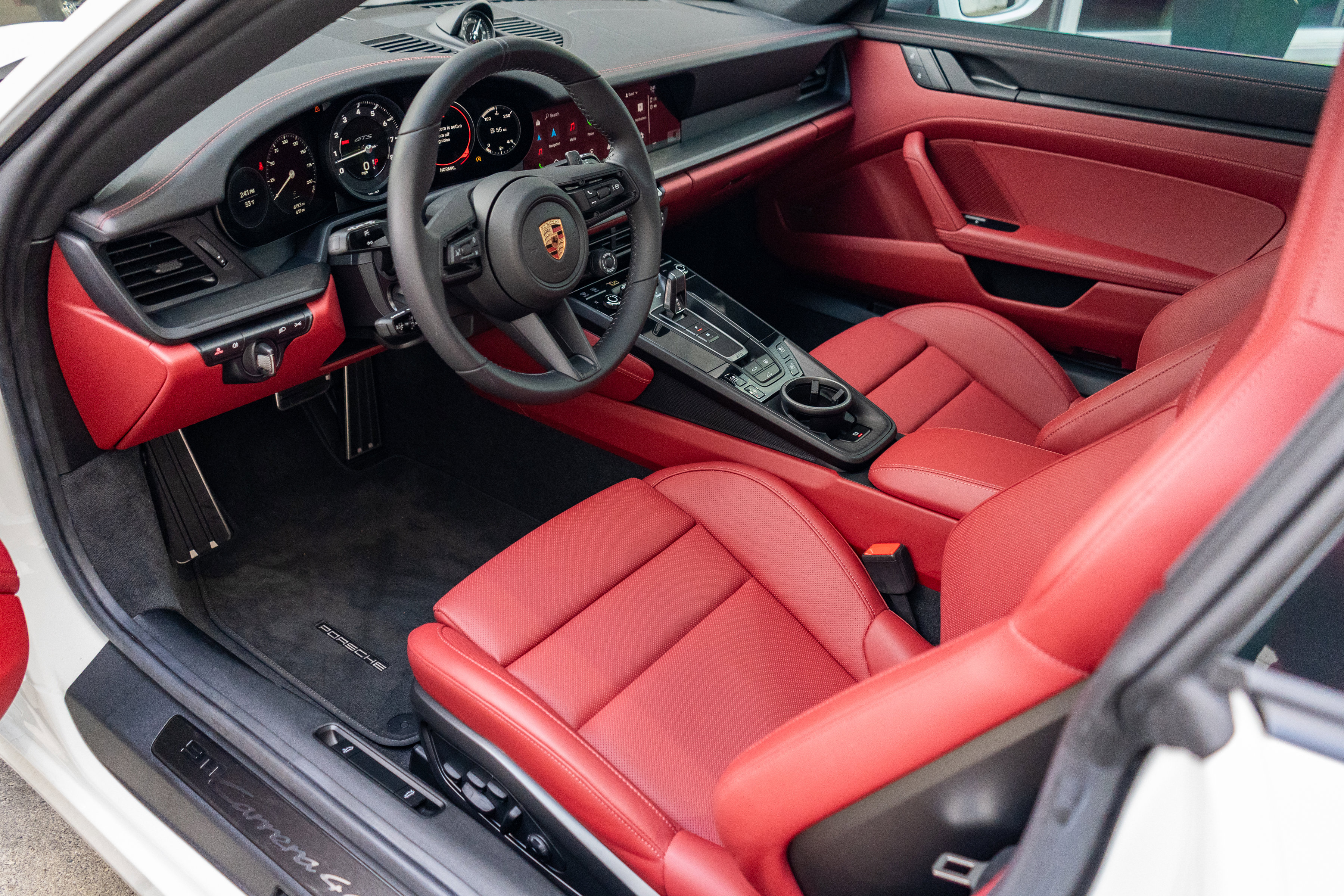 Used 2024 Porsche 911 Carrera 4 GTS image 10