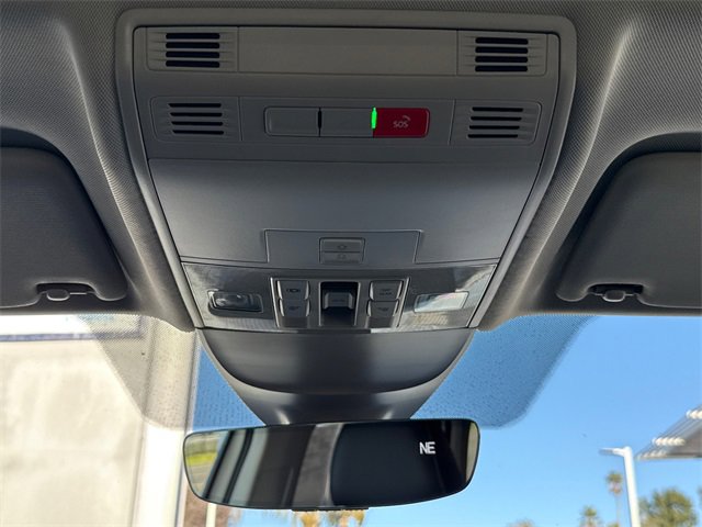 Certified 2023 Volkswagen Taos SE w/ Panoramic Sunroof Package image 35