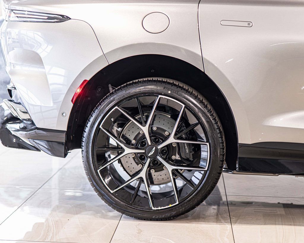 New 2026 Aston Martin DBX 707 AWD/4WD image 11