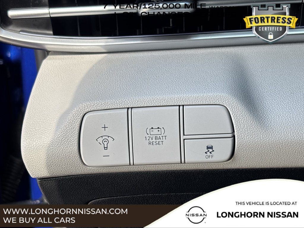 Used 2025 Hyundai Elantra Limited FWD image 20