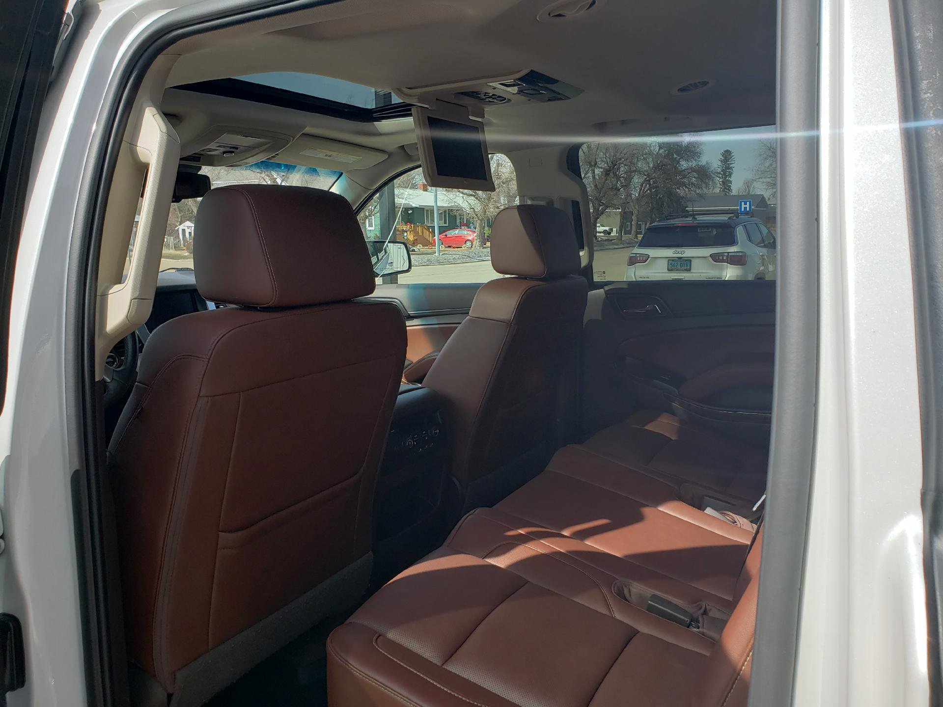 Used 2017 Chevrolet Suburban Premier AWD/4WD image 10