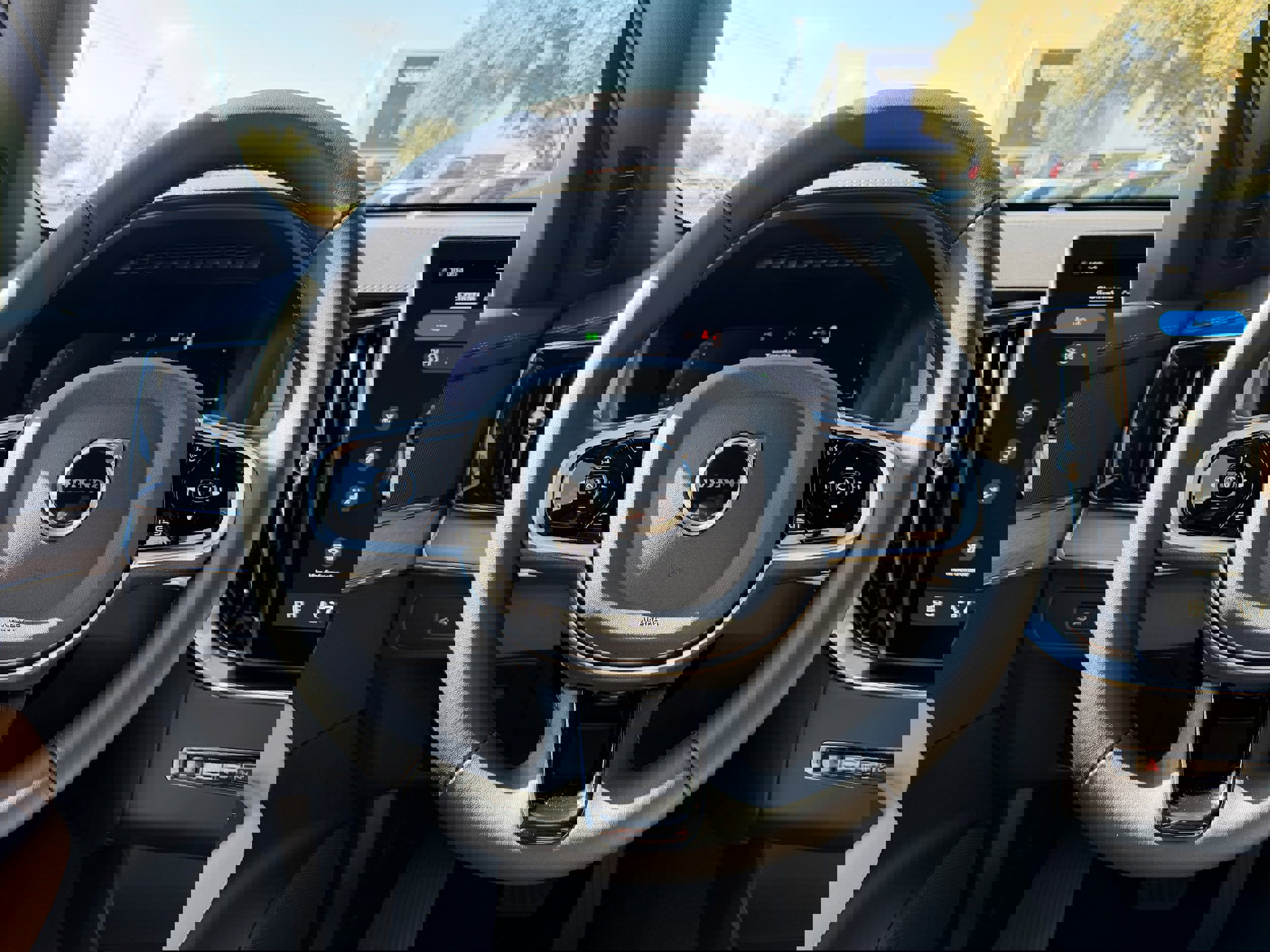 New 2026 Volvo XC90 T8 Core image 15