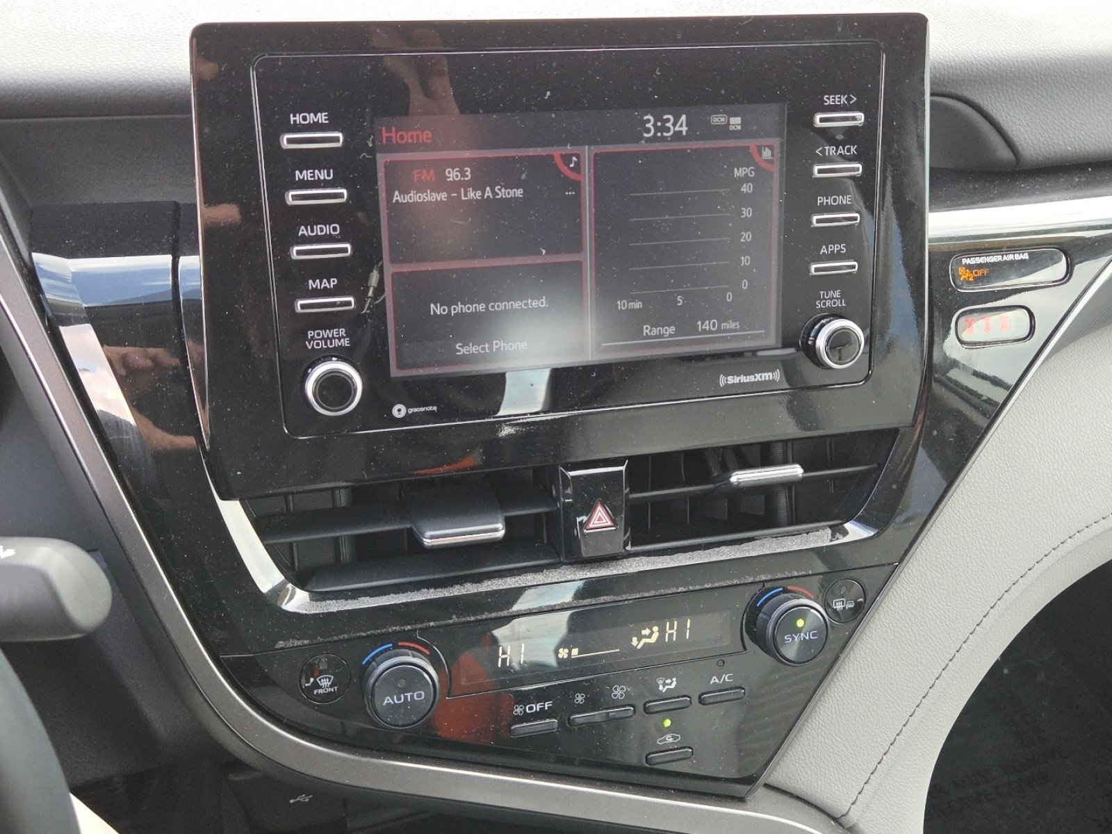 Used 2022 Toyota Camry SE image 32