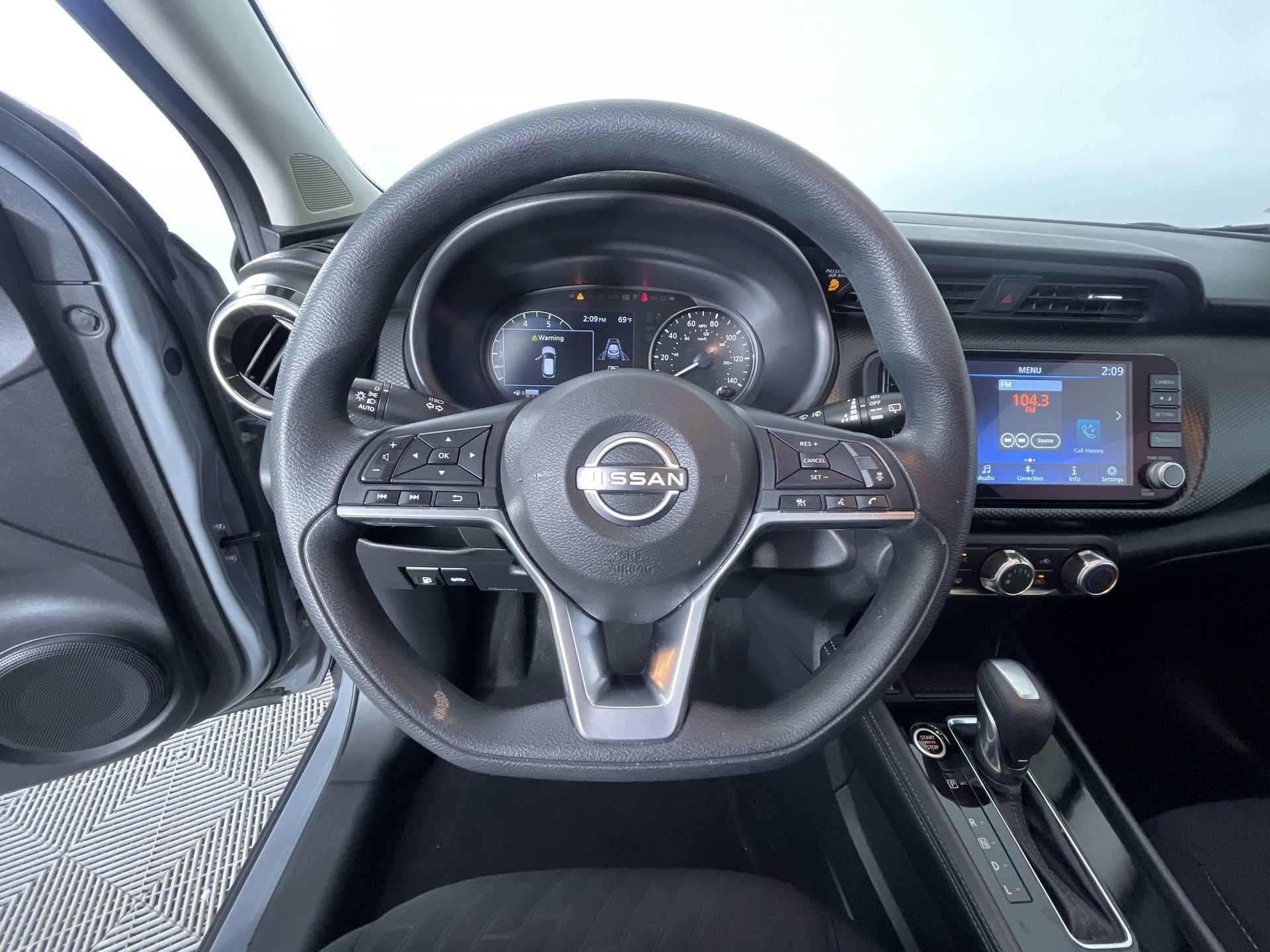 Used 2023 Nissan Kicks SV FWD image 16