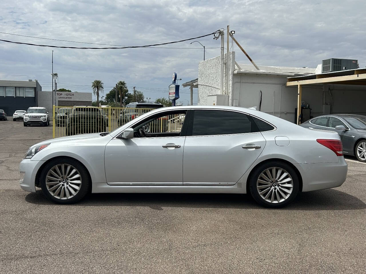 Used 2015 Hyundai Equus Signature RWD image 6