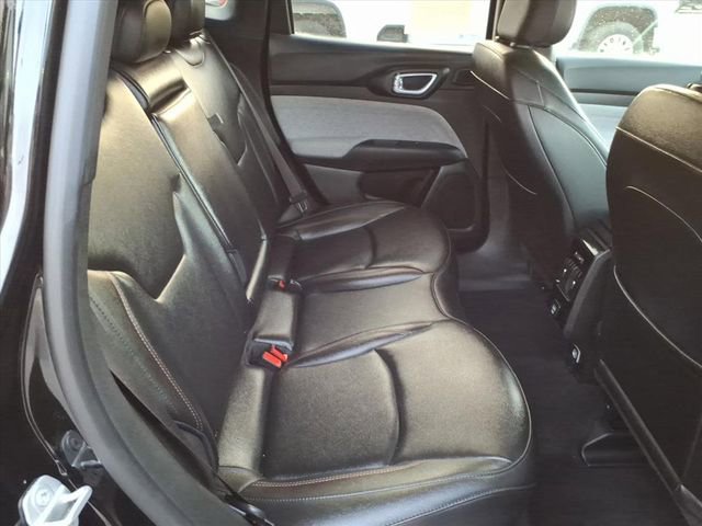 Used 2024 Jeep Compass Latitude w/ Sun and Sound Group AWD/4WD image 22
