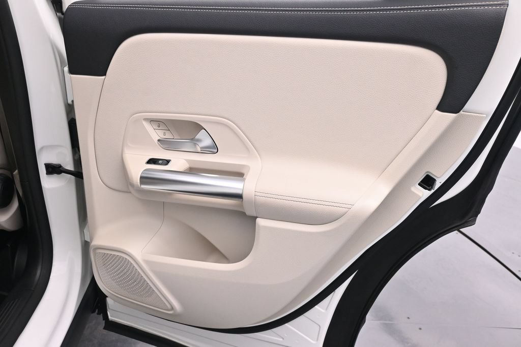 Used 2022 Mercedes-Benz GLA 250 4MATIC w/ Premium Package Lite image 20