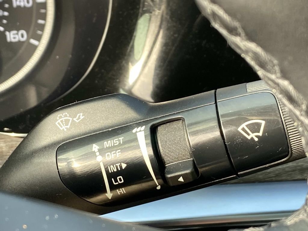 Used 2021 Kia K5 EX w/ EX Premium Package image 18