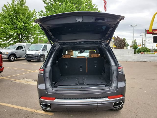 Certified 2022 Jeep Grand Cherokee Summit AWD/4WD image 28