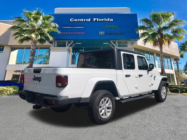 Used 2023 Jeep Gladiator Sport AWD/4WD image 5