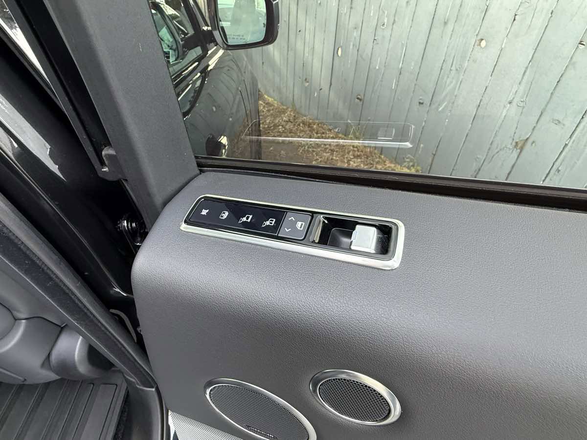 Used 2021 Land Rover Range Rover Westminster Edition image 32