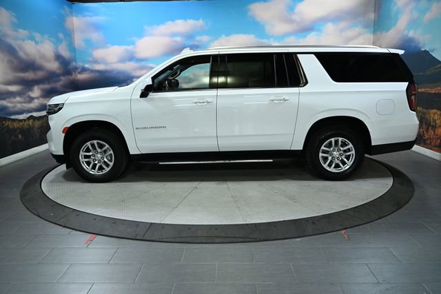 Used 2024 Chevrolet Suburban LT AWD/4WD image 4