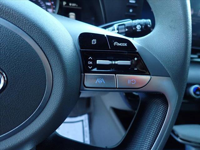Used 2023 Hyundai Elantra SEL FWD image 13