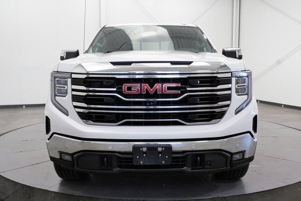 Used 2023 GMC Sierra 1500 SLT w/ SLT Premium Plus Package AWD/4WD image 2