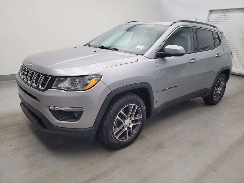 Used 2019 Jeep Compass Latitude w/ Popular Equipment Group FWD image 2