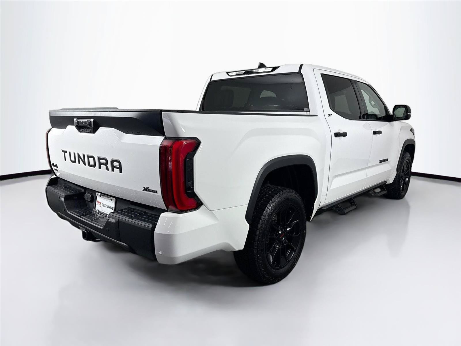 Used 2023 Toyota Tundra SR5 w/ SR5 Convenience Package AWD/4WD image 2