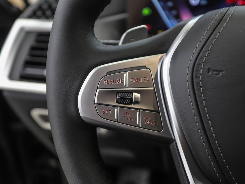 Used 2026 BMW X7 xDrive40i image 12