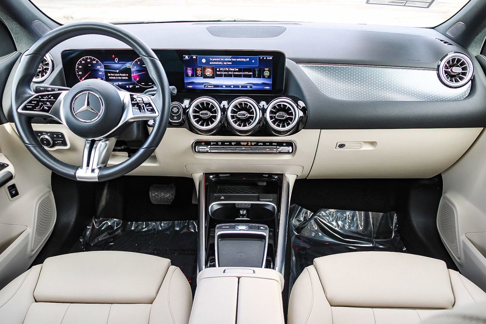 Certified 2025 Mercedes-Benz GLA 250 image 11