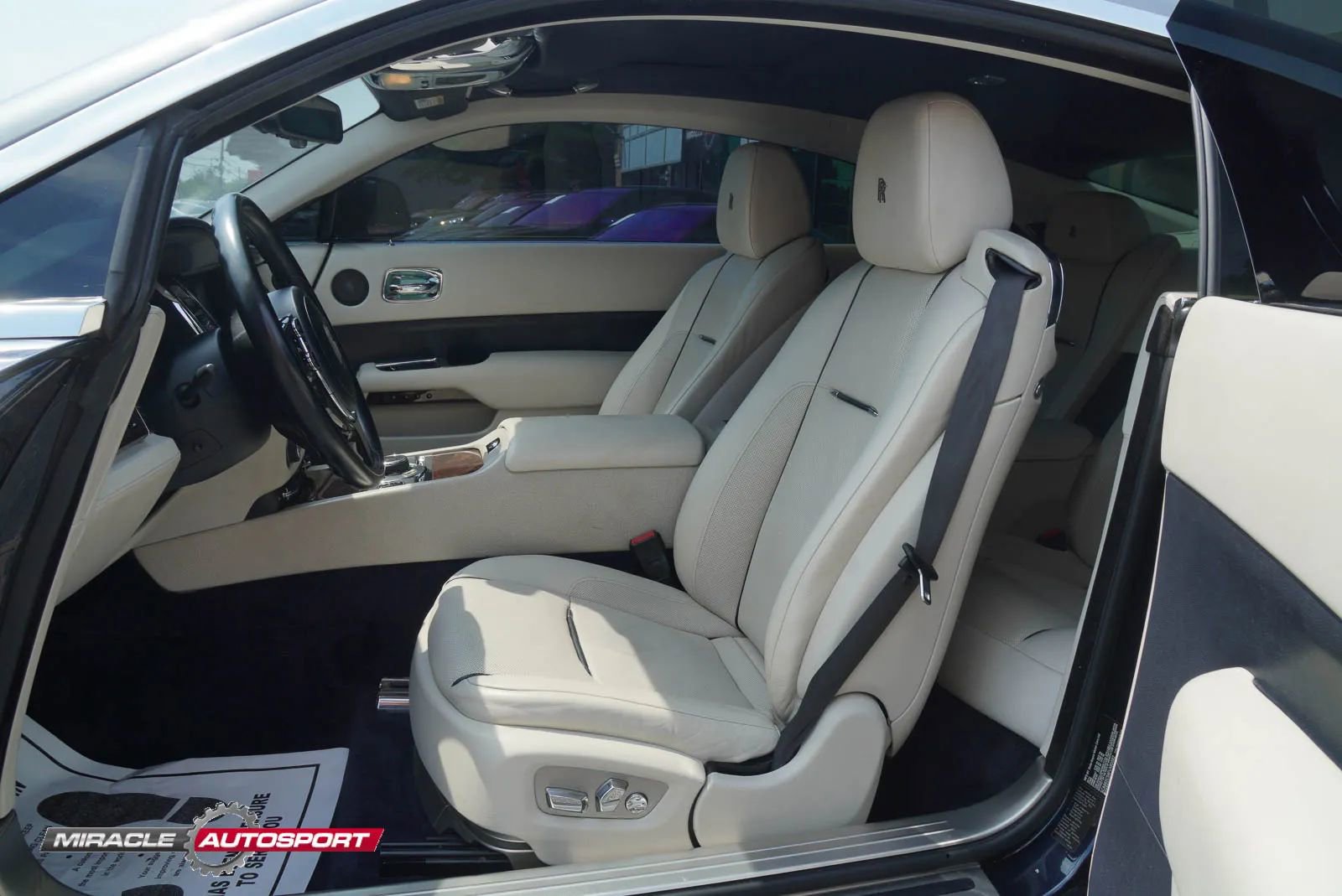 Used 2015 Rolls-Royce Wraith image 15