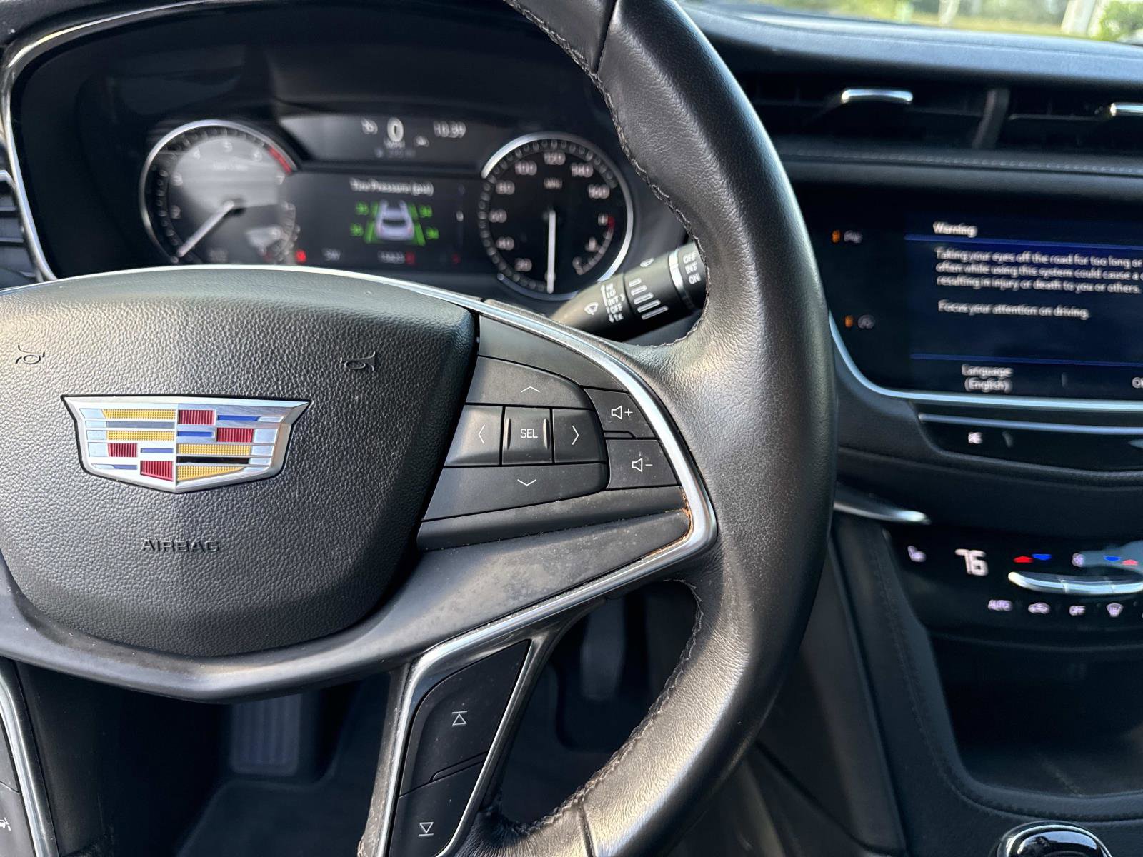 Used 2023 Cadillac XT5 Luxury image 31