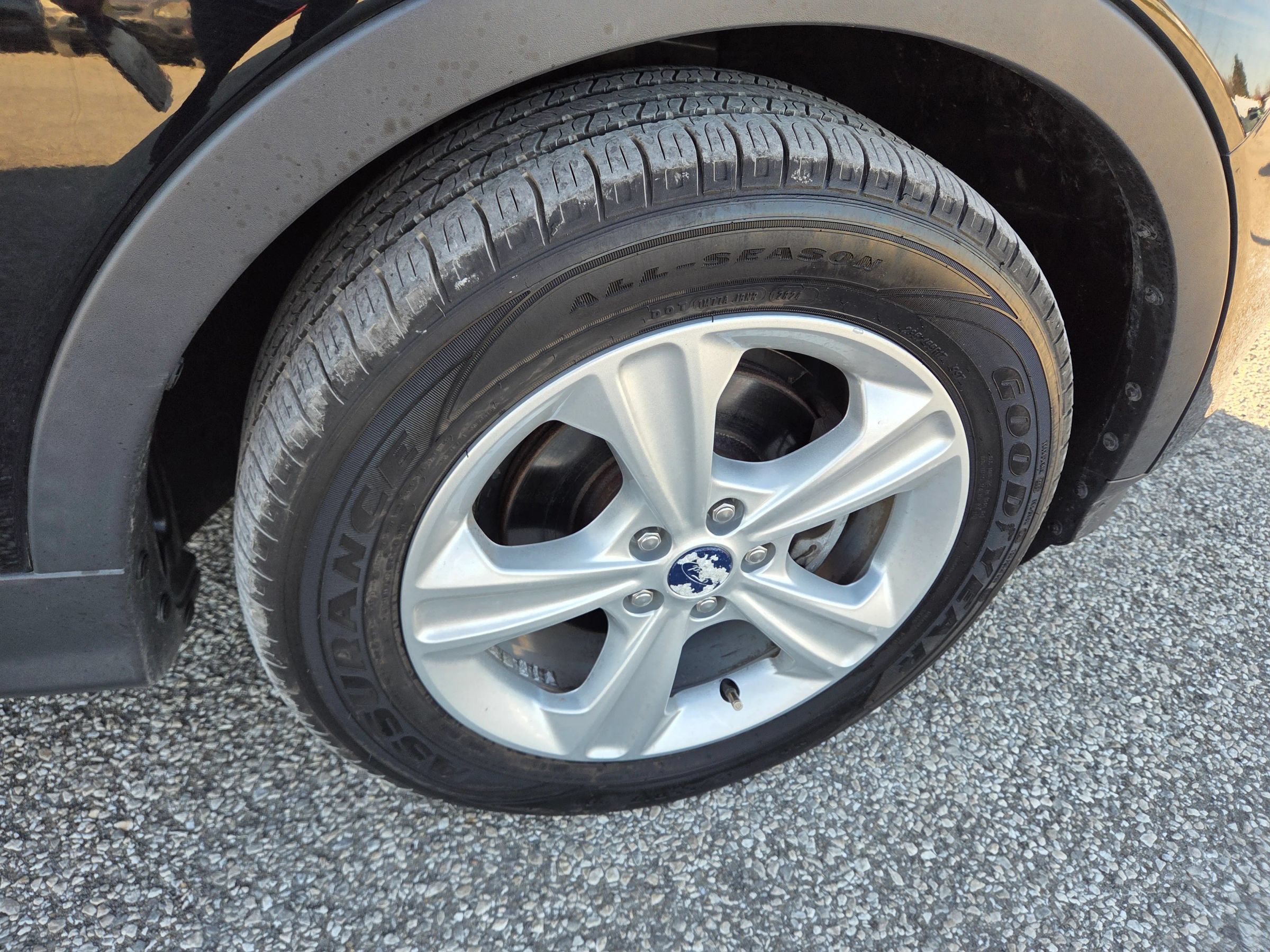 Used 2016 Ford Escape SE w/ Equipment Group 201A FWD image 13