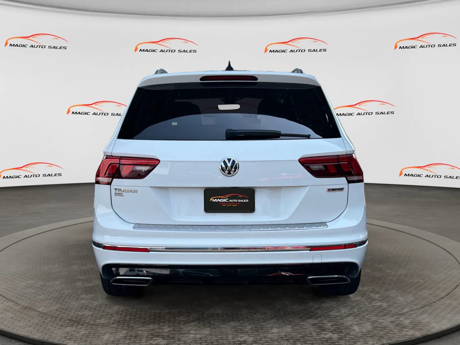 Used 2021 Volkswagen Tiguan SEL Premium R-Line AWD/4WD image 7