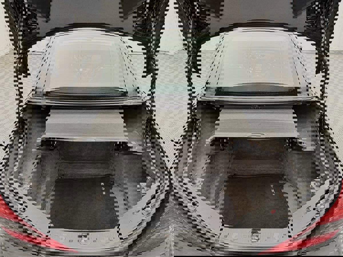 Used 2011 Mercedes-Benz SL 63 AMG image 29