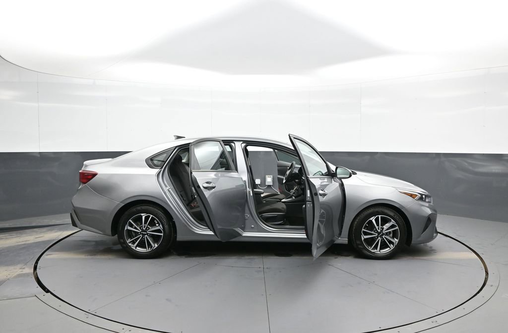 Certified 2024 Kia Forte LXS w/ LXS Technology Package image 40