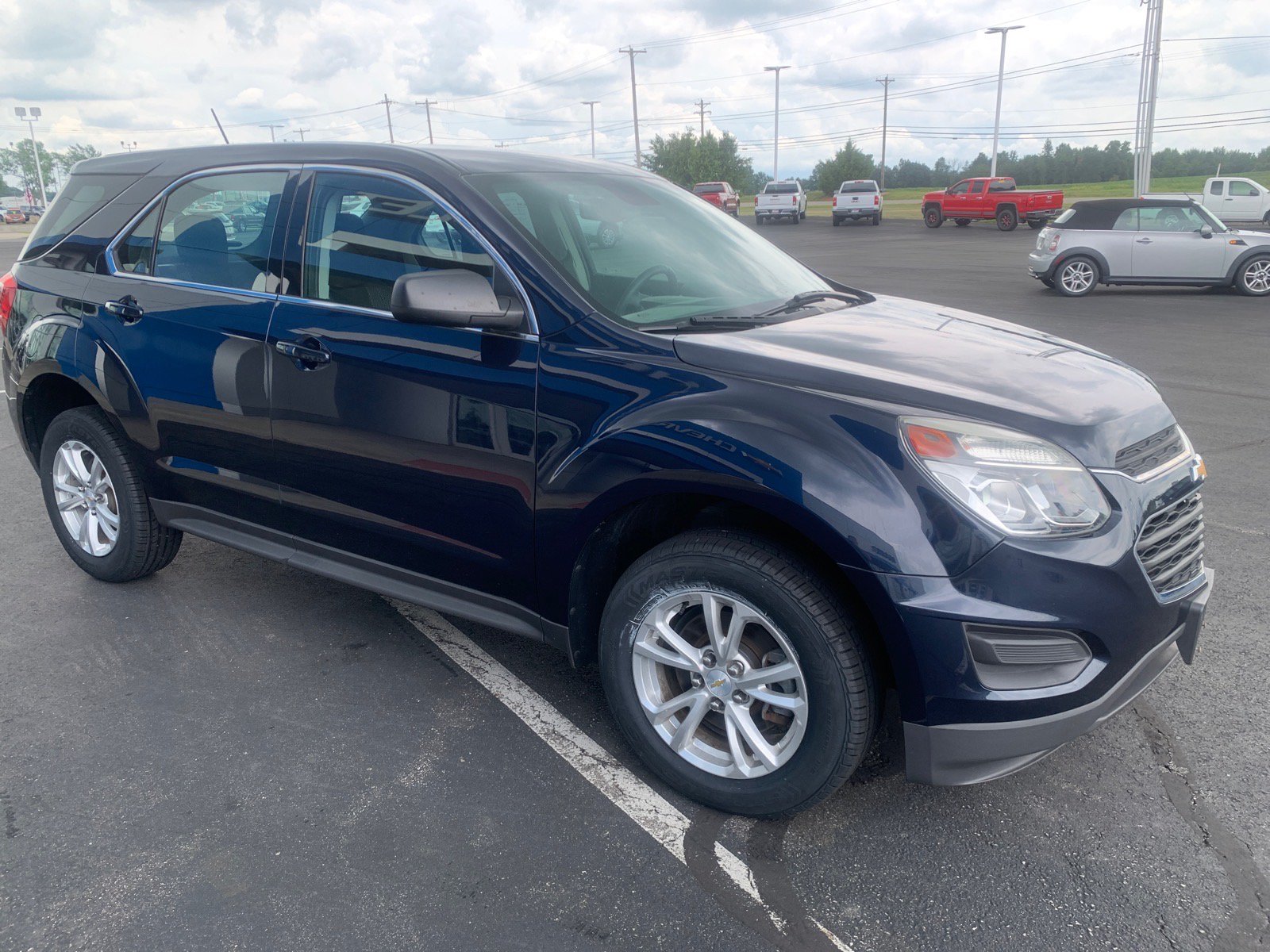 Used 2017 Chevrolet Equinox LS AWD/4WD image 3
