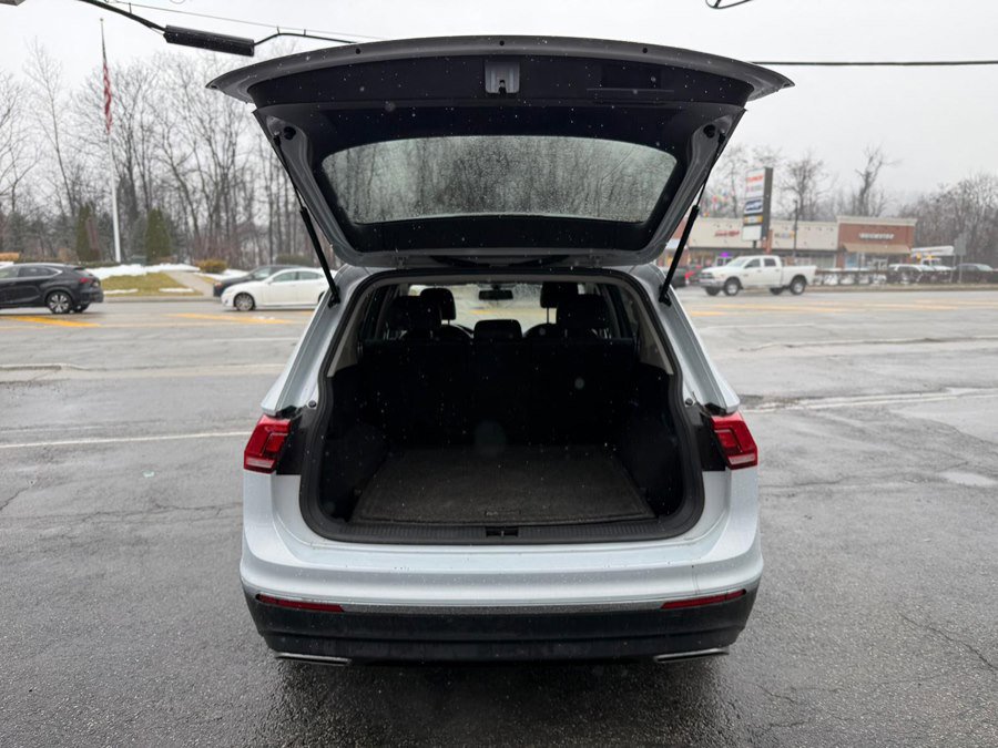 Used 2018 Volkswagen Tiguan SE image 18