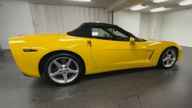 Used 2006 Chevrolet Corvette Convertible w/ Preferred Equipment Group RWD image 9