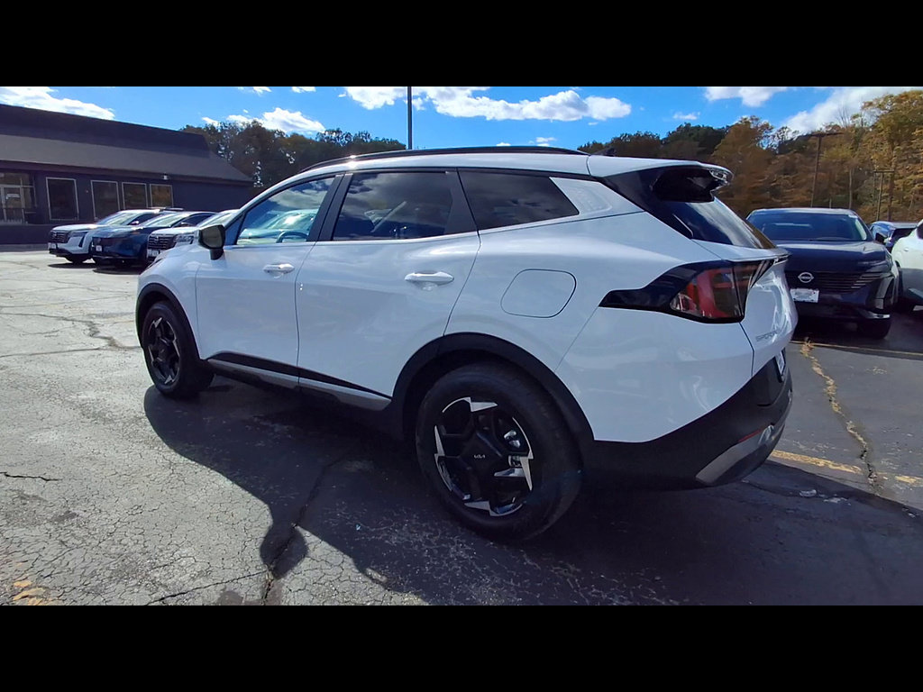 Used 2026 Kia Sportage EX w/ EX Panorama Roof Package AWD/4WD image 5