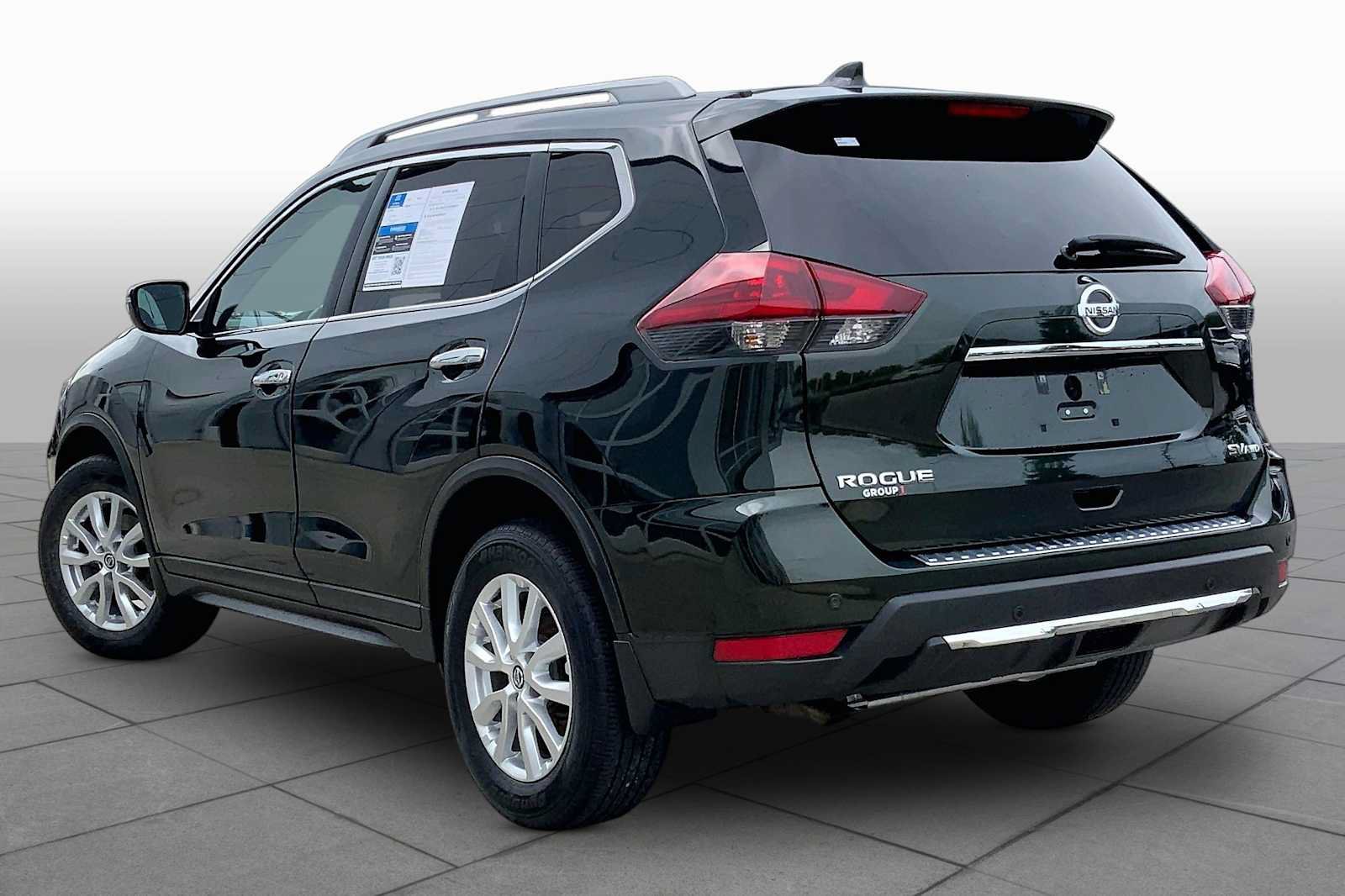 Used 2019 Nissan Rogue SV AWD/4WD image 12