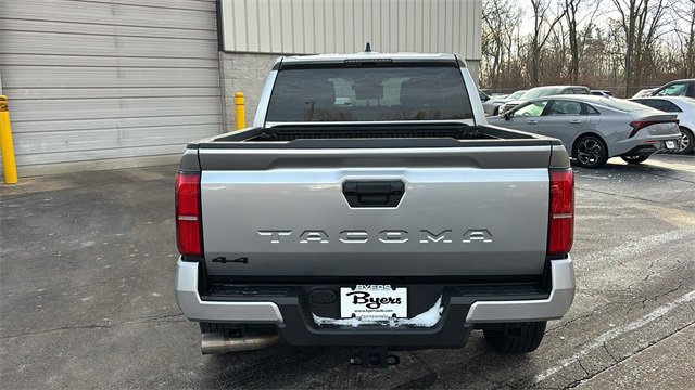 Used 2025 Toyota Tacoma TRD Sport image 28
