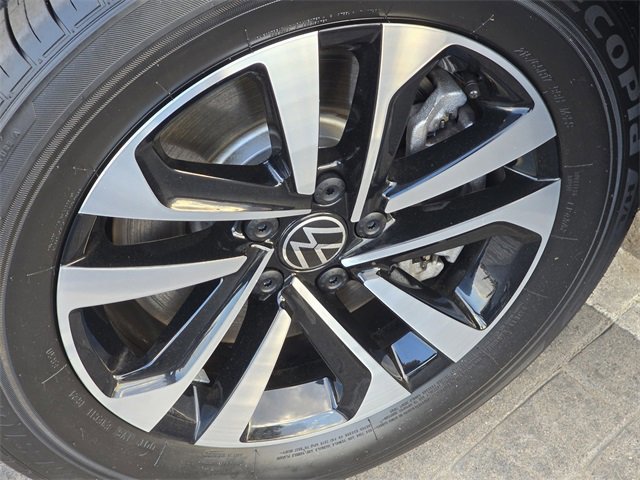 Used 2024 Volkswagen Tiguan S image 13