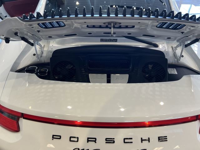 Used 2018 Porsche 911 Carrera 4S image 22