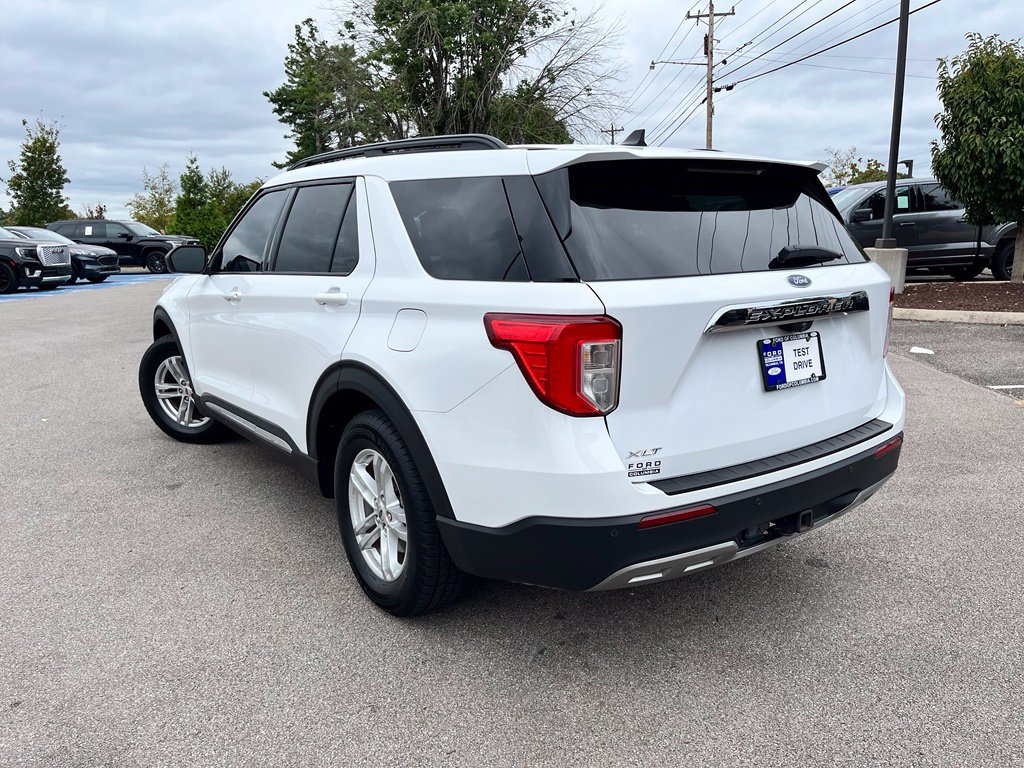 Used 2021 Ford Explorer XLT w/ Equipment Group 202A RWD image 4