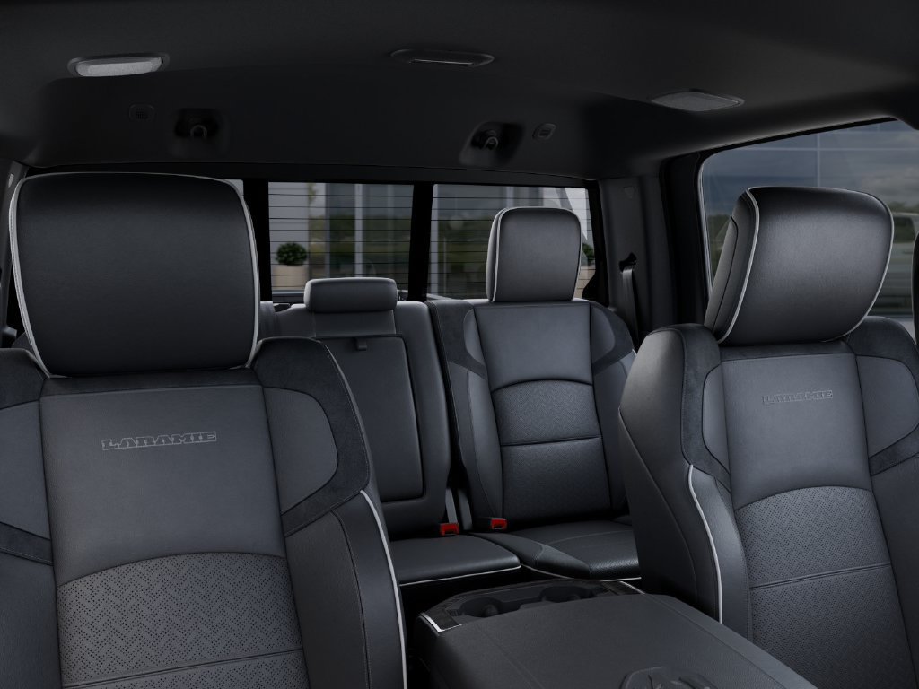 New 2026 RAM 2500 Laramie AWD/4WD image 27