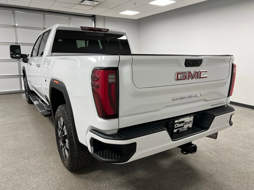 Used 2024 GMC Sierra 3500 Denali image 8