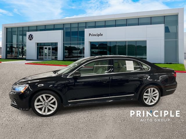 Used 2017 Volkswagen Passat 1.8T SEL Premium FWD image 6