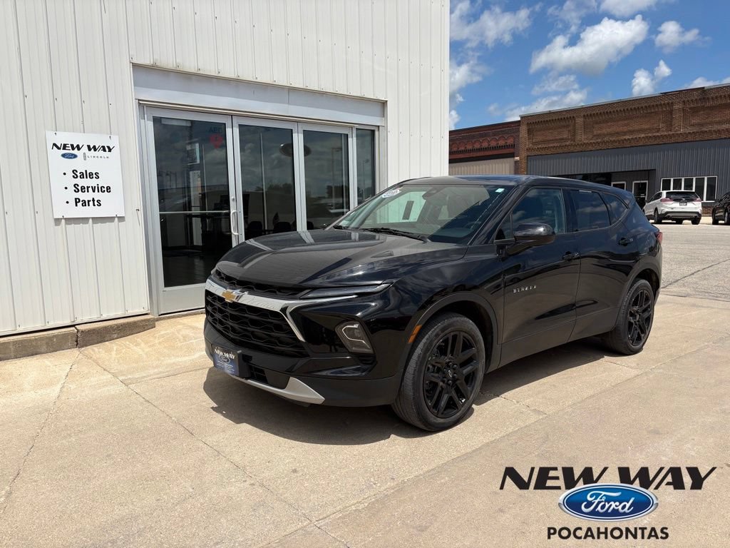 Used 2023 Chevrolet Blazer LT w/ Driver Confidence Package AWD/4WD image 1