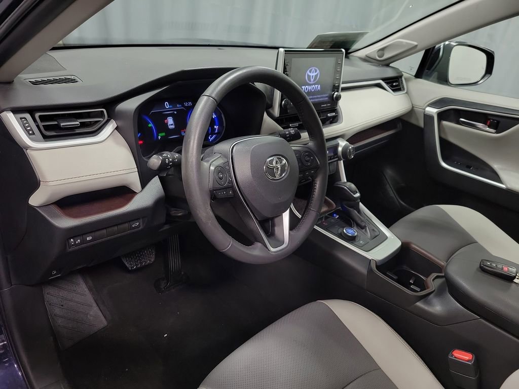 Used 2022 Toyota RAV4 Limited AWD/4WD image 13