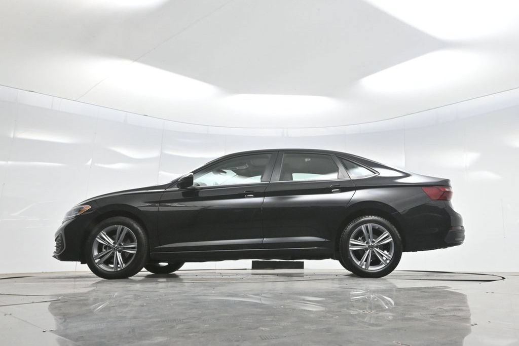 Used 2024 Volkswagen Jetta SE FWD image 66