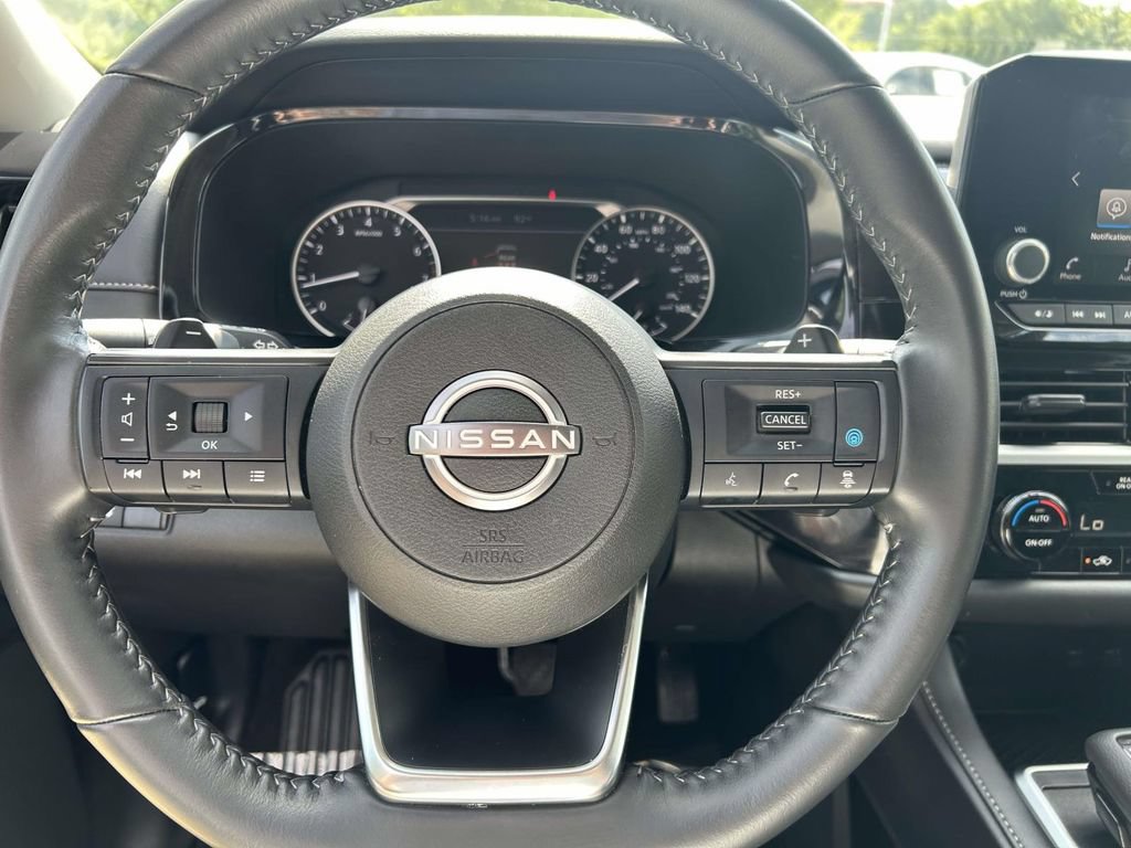 Used 2025 Nissan Pathfinder SV AWD/4WD image 21