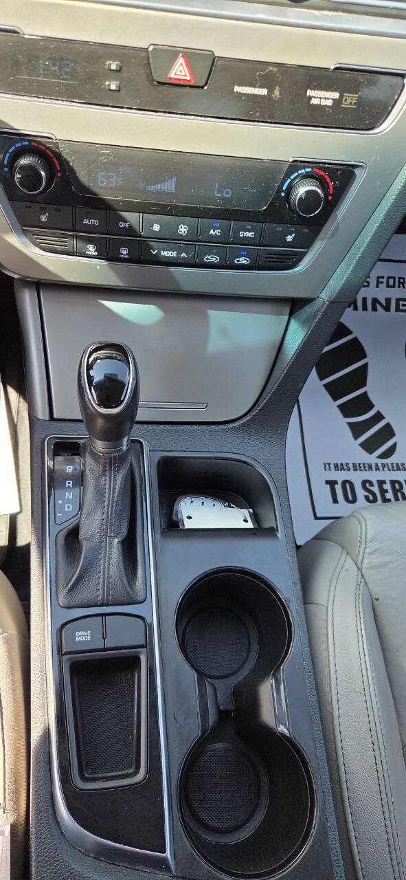 Used 2015 Hyundai Sonata Sport w/ Option Group 03 FWD image 19